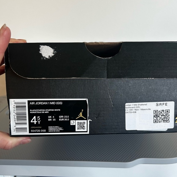 NIKE Air Jordan NWT Women's or Youth Unisex Athletic Shoes, Black Orange White - Picture 10 of 10